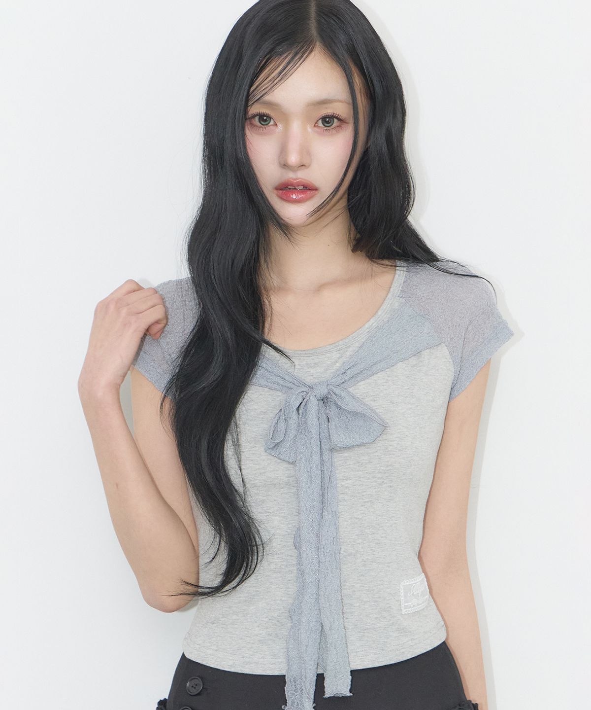 LACE RIBBON CONTRAST T-SHIRT