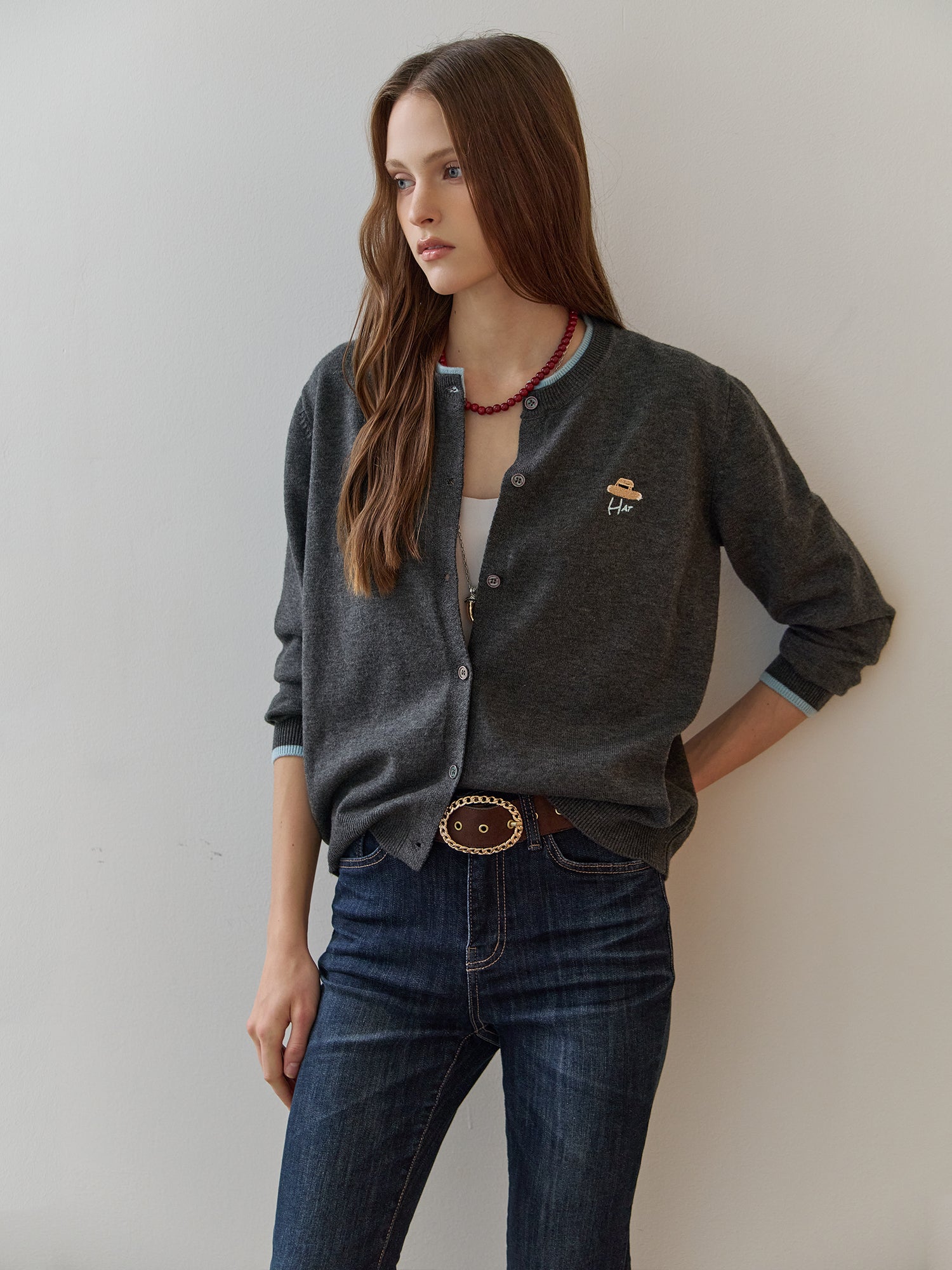 COLOR BLOCK ROUND NECK EMBROIDERY POINT CARDIGAN