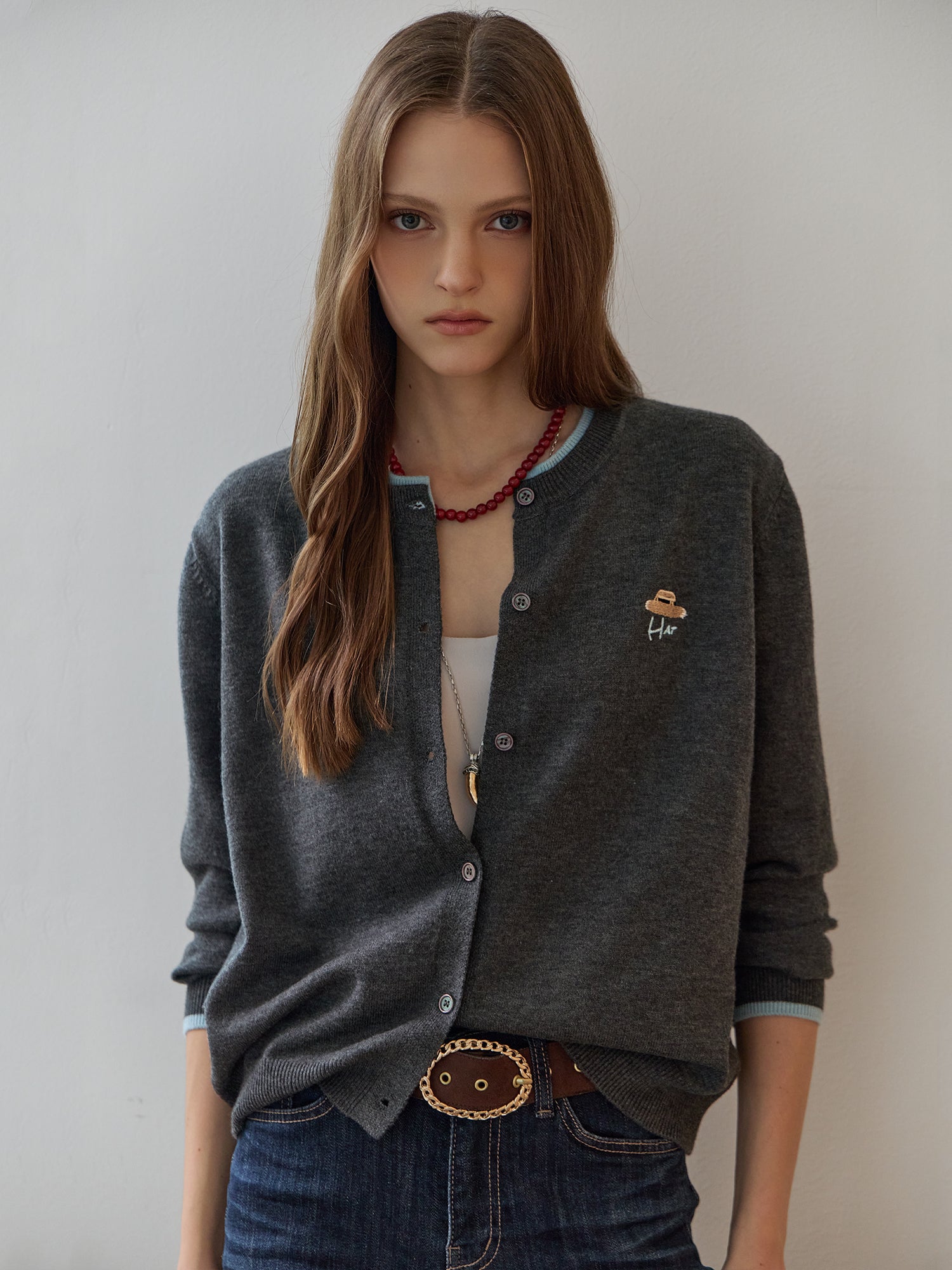 COLOR BLOCK ROUND NECK EMBROIDERY POINT CARDIGAN