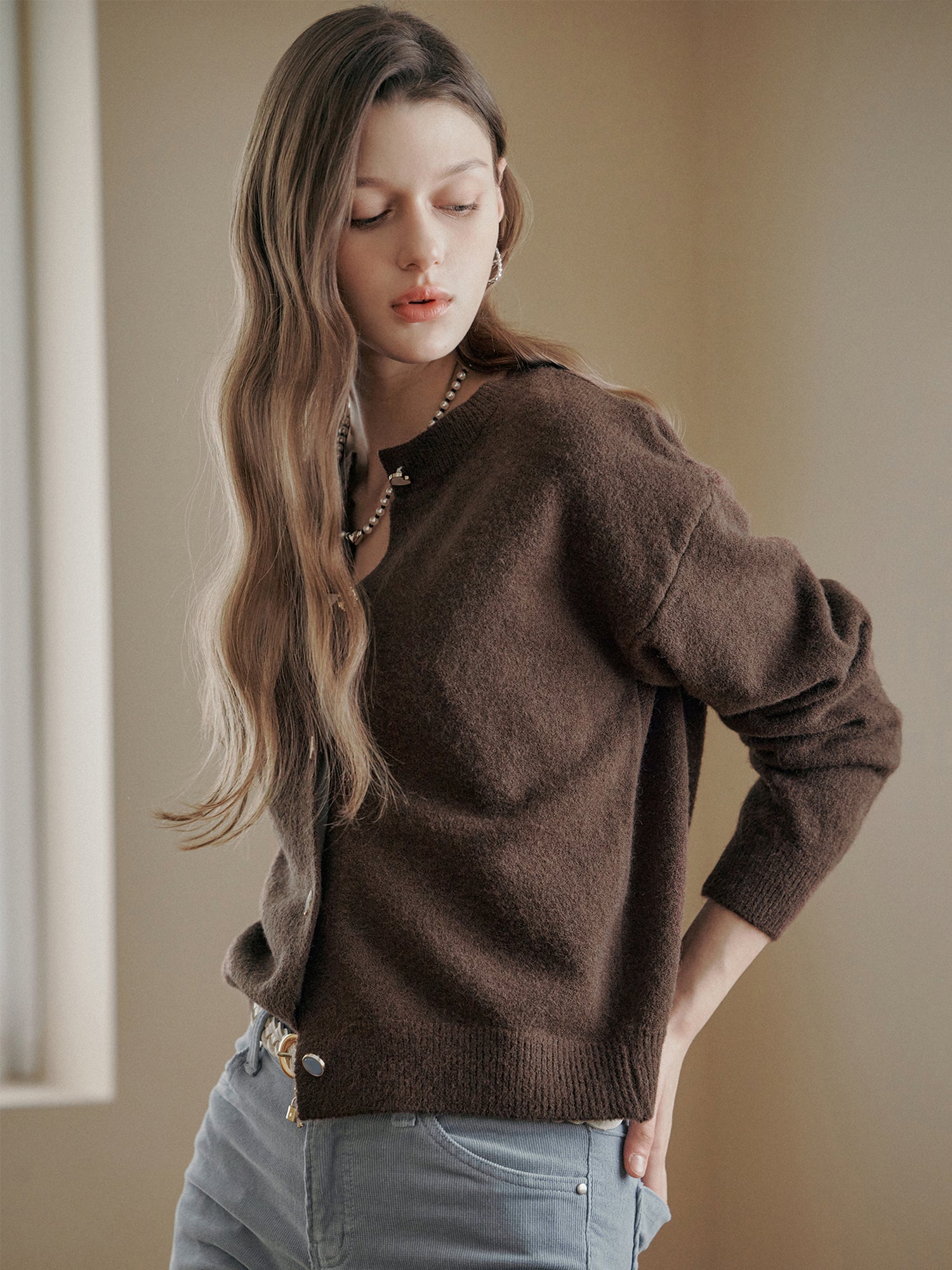 JEWELRY BUTTON ROUND NECK KNIT CARDIGAN