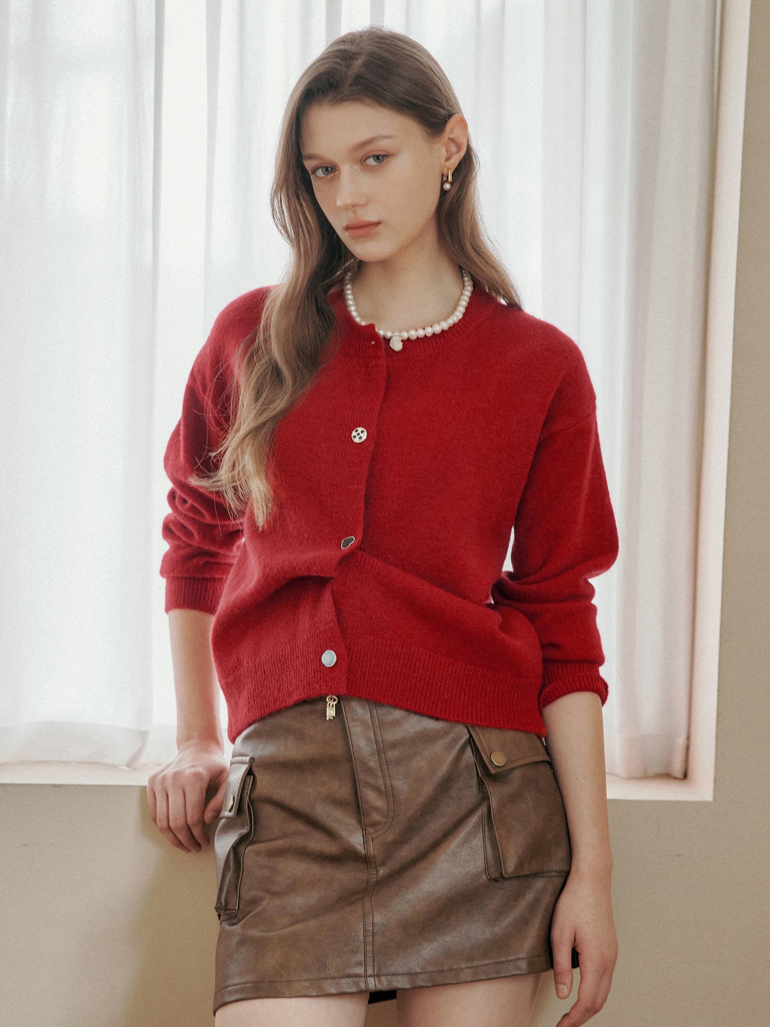 JEWELRY BUTTON ROUND NECK KNIT CARDIGAN