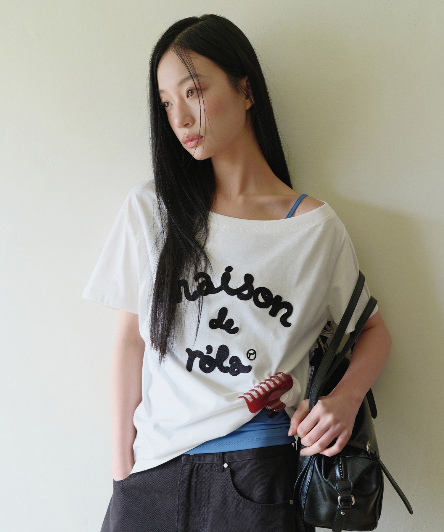 ROLAROLA MAISON DE ROLA EMBROIDERY OFF SHOULDER T-SHIRT - OFF WHITE